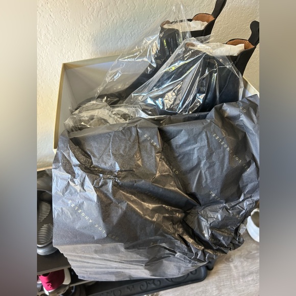 Black classic Chelsea boots - Picture 3 of 6